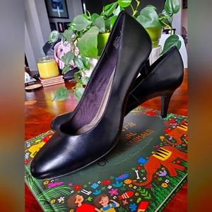 Black Comfort Plus Heels